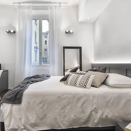 ホテル Emilia Express