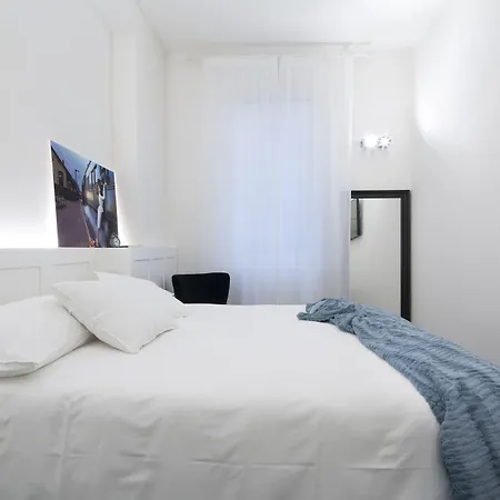 ホテル Emilia Express 3*