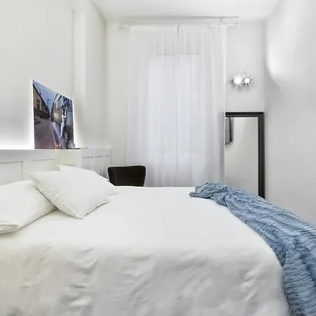 ホテル Emilia Express